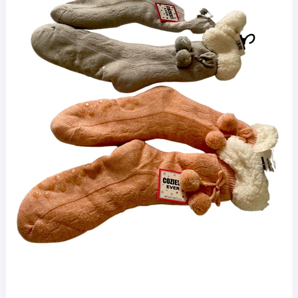 Long fleece curly socks with grips bottom